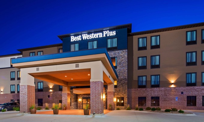 Lincoln Hotel | Best Western Plus Lincoln Inn & Suites
