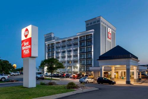 Millard Hotel | Best Western Plus Midwest Inn