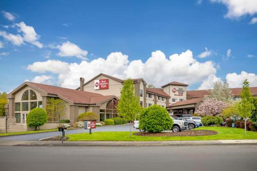 Southeast Salem Hotel | Best Western Plus Mill Creek Inn
