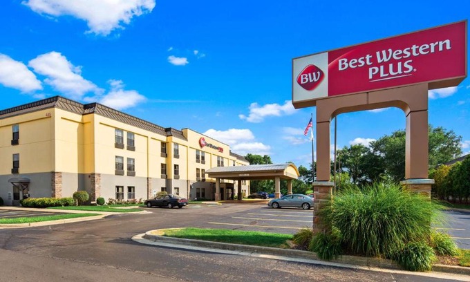 Mishawaka Hotel | Best Western Plus Mishawaka Inn