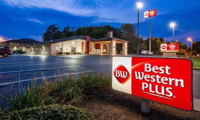 North Canton Hotel | Best Western Plus North Canton Inn & Suites