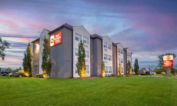 Welland Hotel | Best Western Plus Rose City Suites