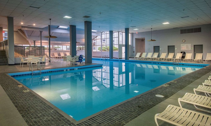 Strongsville Hotel | Best Western Plus Strongsville Cleveland
