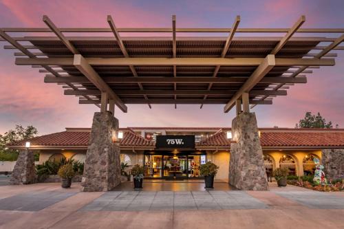 Thousand Oaks Hotel | Best Western Plus Thousand Oaks Inn