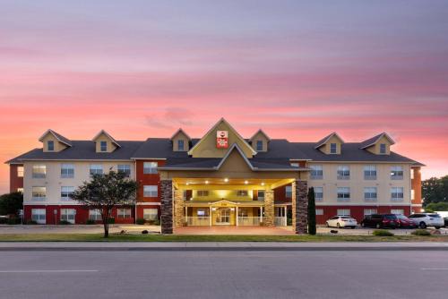 Bellmead Hotel | Best Western Plus Waco North