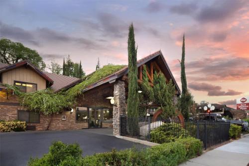 Oakhurst Hotel | Best Western Plus Yosemite Gateway Inn