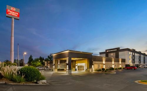 South Richmond Hotel | Best Western Premier Richmond City Gateway