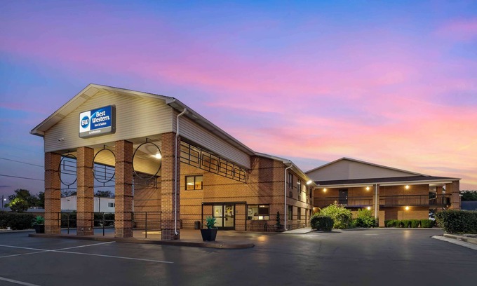 Shelbyville Hotel | Best Western Shelbyville Inn and Suites Celebration Inn