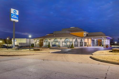 Goldman Hotel | Best Western St. Louis Inn