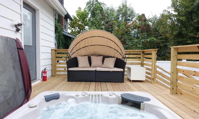 Hillside House | Best XL Home To Visit NYC+Hot Tub+Newark Airport+Free Parking