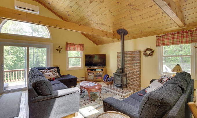 Bethel House | Bethel Chalet w/Hot Tub: 3 Miles to Sunday River!