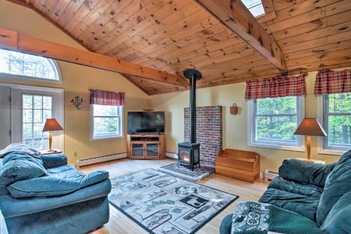 Bethel House | Bethel Chalet with Hot Tub 3 Miles to Sunday River!