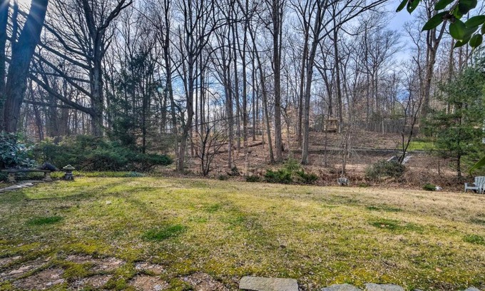 Bethesda Apartment | Bethesda Apartment and Yard about 9 Mi to D C