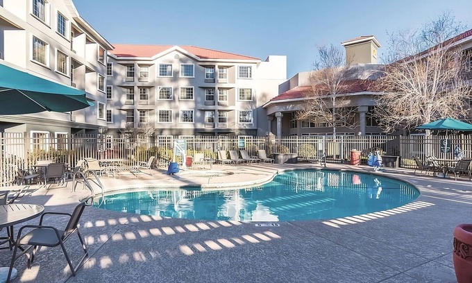Woodlands Village House | Better Choice for your Vacation! 2 Pet-Friendly Units, Pool, Free Parking