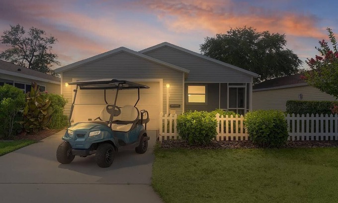 Alhambra House | BETTER THAN A 5 STAR HOTEL WITH GOLF CART IN THE VILLAGES TOTALLY REMODELED