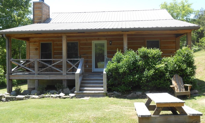 Buffalo Valley Cabin | Betty's Island Cabin Caney Fork River Trout Fishing