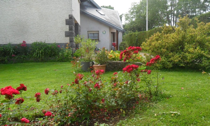 Rochefort-Montagne Apartment | BETWEEN CHAINE DES PUYS AND MONTS DORES