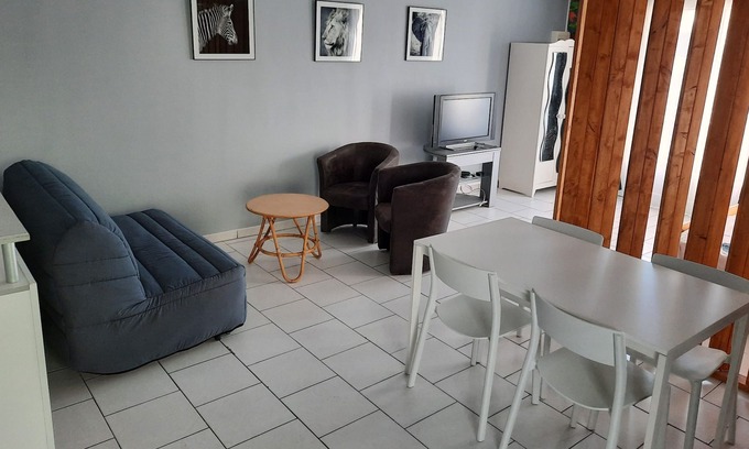 Contres Apartment | Between zoo and Loire châteaux