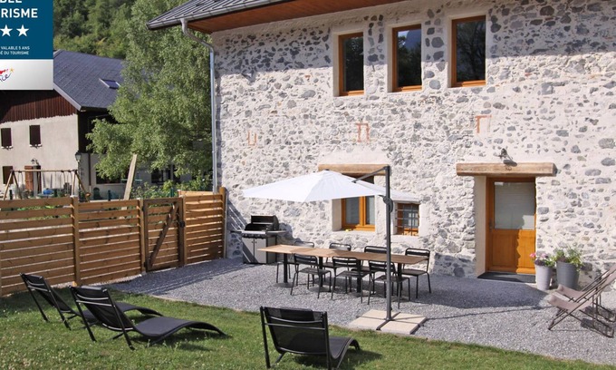 Faverges-Seythenex House | BETWEEN LAKE AND MOUNTAINS: Côté Montagnes - Rental ★ near Lake Annecy