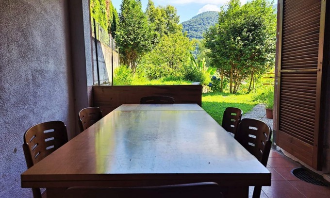Monteggio Apartment | Between Lakes and Nature (Hydrangea House)