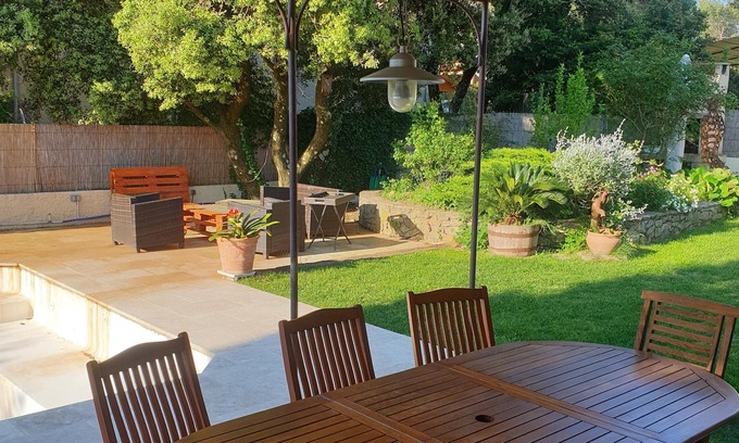 Poulx House | Between Nimes and Uzes, nice villa with pool in quiet surroundings