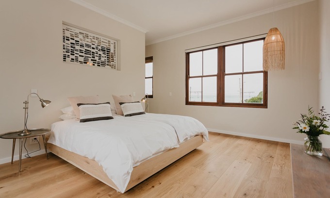 Kalk Bay Apartment | Between The Mountain And The Sea