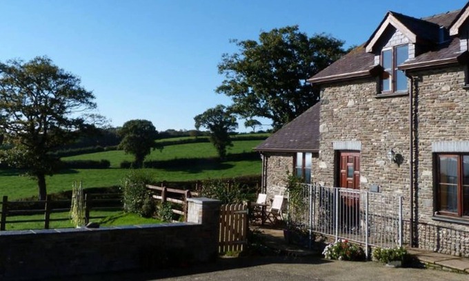 Silian House | Beudy Bach in the beautiful Lampeter