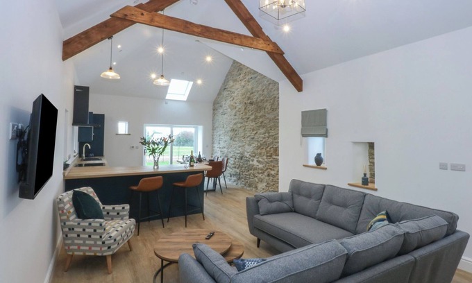 Llanfachraeth Cottage | BEUDY TANRALLT, family friendly, with a garden in Llanfachraeth