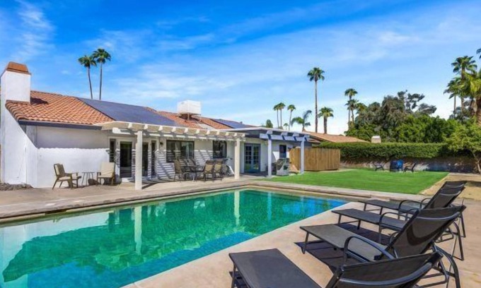 Araby House | Beverly Chills - A Palms To Pines Property
