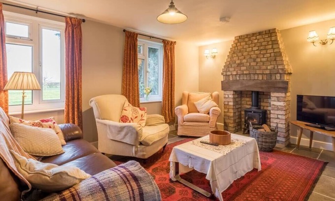 Littleport House | Bewick Cottage - Charming & Cosy Country Cottage