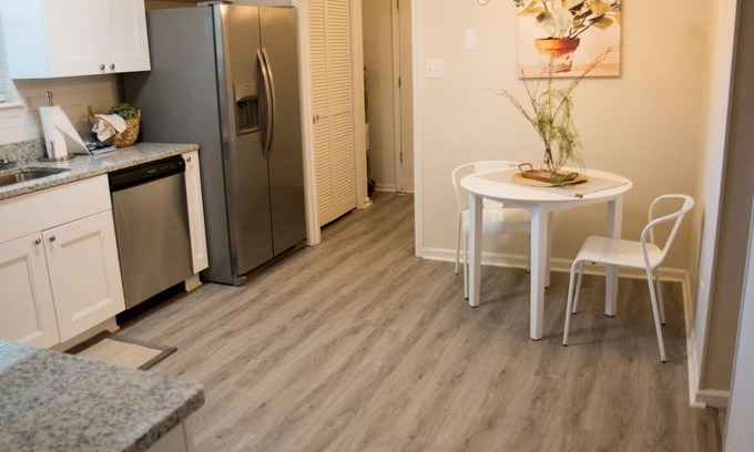 Norfolk - Virginia Beach House | Bewitching Dwelling with Enormous Backyard