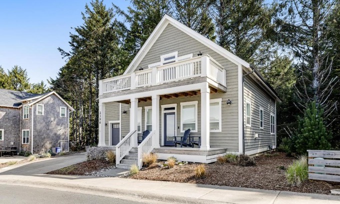Nelscott House | Beyond the Sea