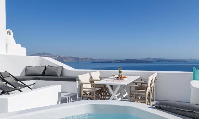 Finikia Villa | BH572 - C - House Santorini