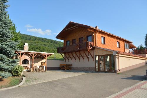 Monosbel Apartment | Bibe Vendégház