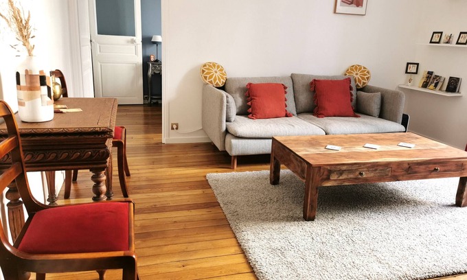 19th Arrondissement Apartment | Bienvenue à Paris 19 :)