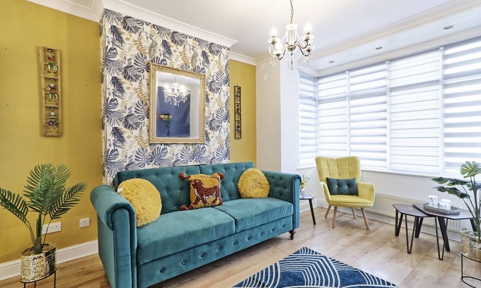 Westcliff-on-Sea House | Big 3Bed 2Bath House Tropical Oasis Pet Friendly!