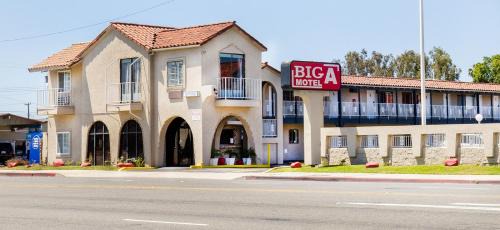 Orange Hotel | Big A Motel