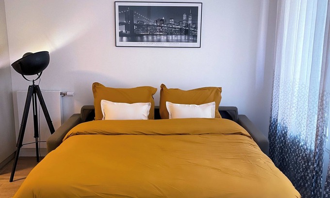 Clichy Apartment | Big Apartament