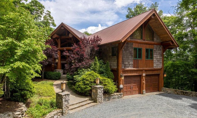Banner Elk House | Big Bear Lodge at Eagles Nest