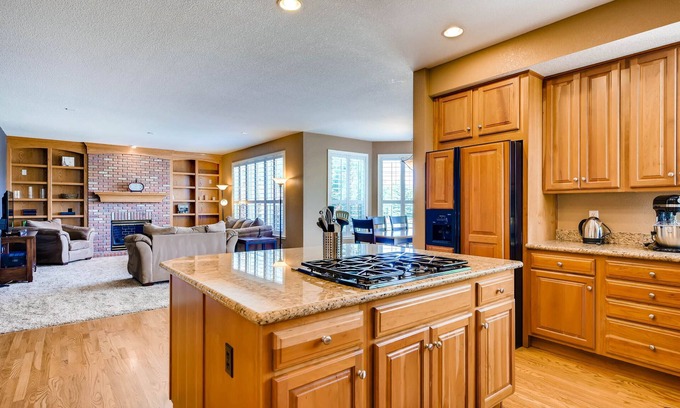 Westridge House | Big, beautiful 5 bedroom house in Highlands Ranch, CO