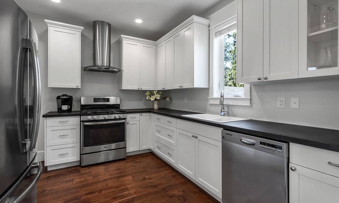 Prince George House | Big Beautiful House with private suite +high-end massage chair