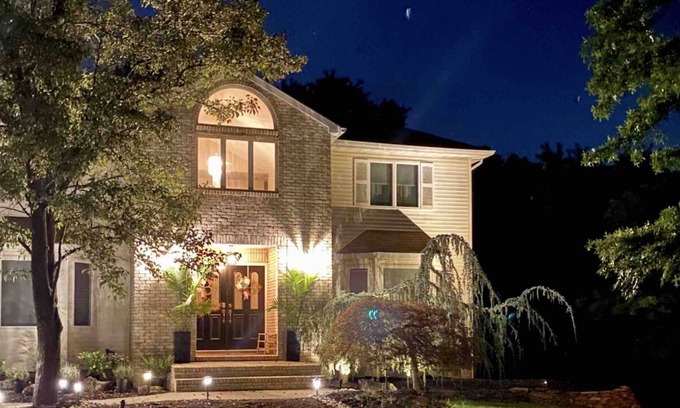 Morganville House | Big Beautiful Spacious Home Perfect for the Spring!