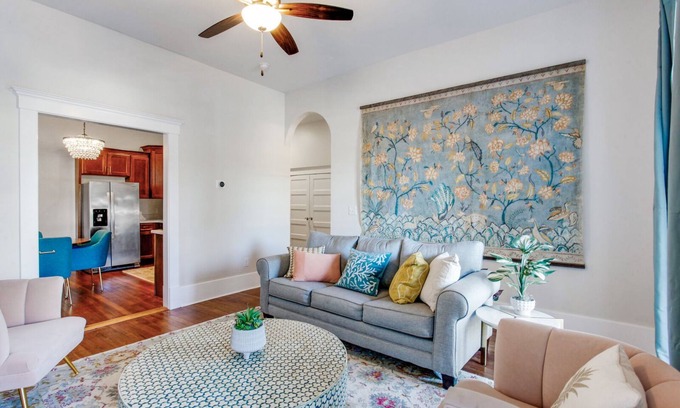 Metropolitan Apartment | Big Bright and Beautiful by Forsyth Park