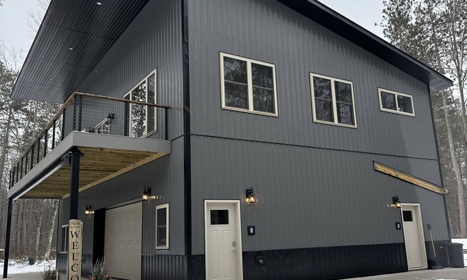 Hayward Cabin | Big Chip - 2 is in the heart of the Chippewa Flowage 20 minutes from Hayward, WI