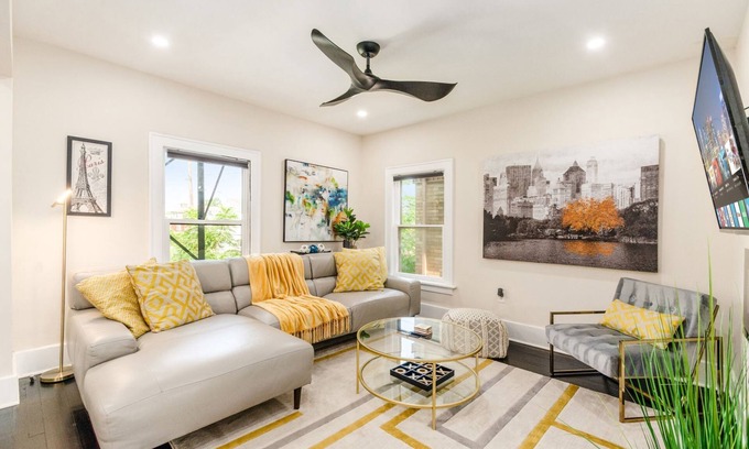 Near East Columbus House | Big City Living at its Best!