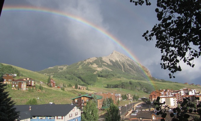 Crested Butte Condo | Big Condo. Incredible Views. Great 'Vibe'