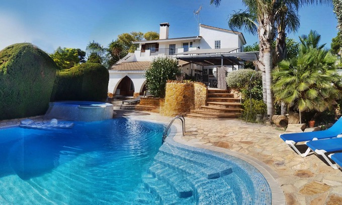 La Canyada dels Pins Villa | BIG DISCOUNT JUNE & JULY- Valencian Villa Beach City. Waterfall Pool and Jacuzzi