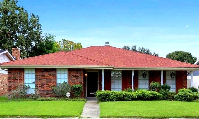 Old Aurora House | Big Easy Retreat