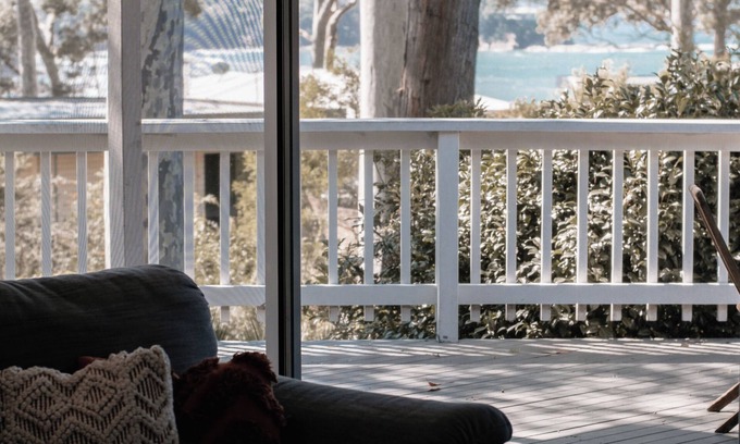 Surf Beach House | Big family beachhouse on small family budget.