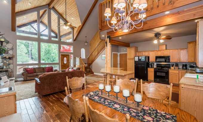 Granite Ridge House | Big family home with game room, WiFi, & gas fireplace - short drive to lake